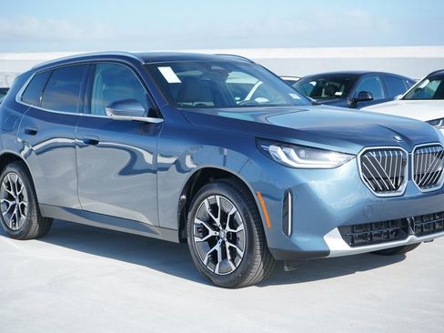 New 2026 BMW X3 xDrive30 w/ Premium Package image 3