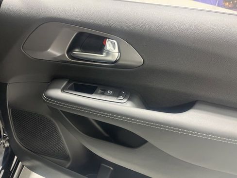 New 2026 Chrysler Pacifica Select image 21