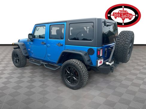 Used 2016 Jeep Wrangler Unlimited Sahara w/ Connectivity Group image 5