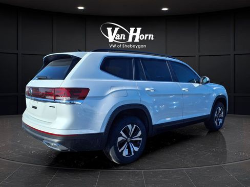 New 2026 Volkswagen Atlas SE image 3