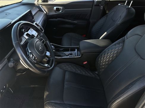 Used 2021 Kia Sorento SX Prestige image 22