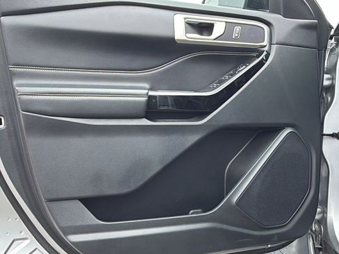 Used 2023 Ford Explorer ST AWD/4WD image 9