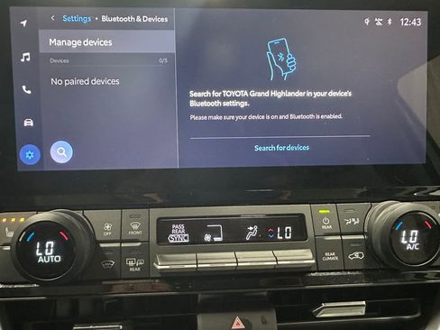 Used 2025 Toyota Grand Highlander AWD image 29