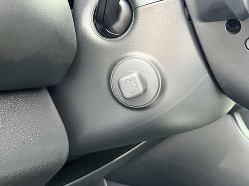 Used 2025 Nissan Pathfinder Platinum FWD image 34