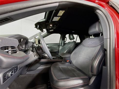 Used 2025 Ford Explorer ST image 11