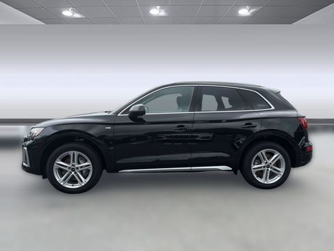 Used 2024 Audi Q5 e Premium w/ Convenience Package AWD/4WD image 2
