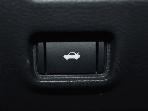 New 2025 Nissan Sentra SR w/ SR Premium Package image 14