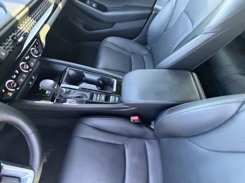 Used 2025 Honda Accord Touring image 17
