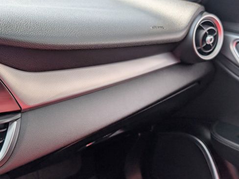 Used 2023 Alfa Romeo Giulia Veloce image 26