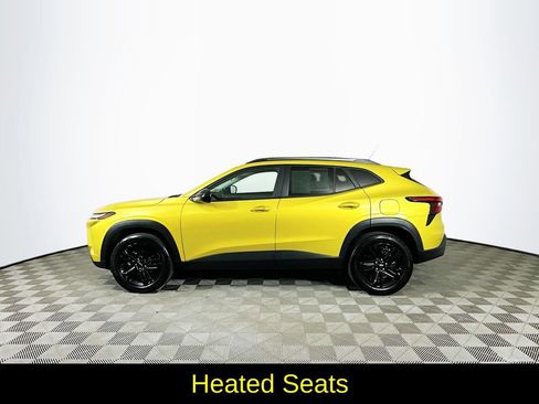 Used 2024 Chevrolet Trax ACTIV w/ Sunroof Package image 6