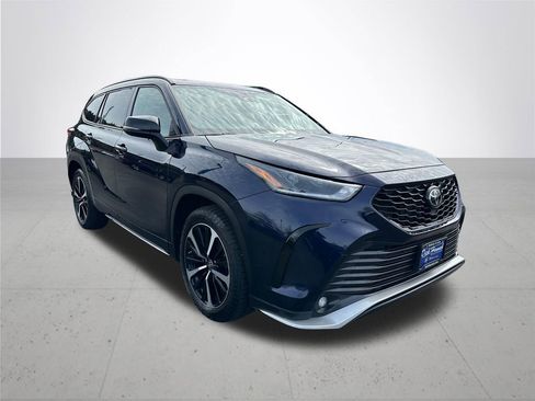 Used 2022 Toyota Highlander XSE image 5