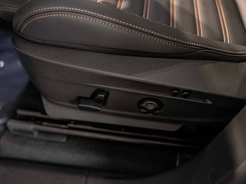 New 2025 Alfa Romeo Stelvio Sprint image 24