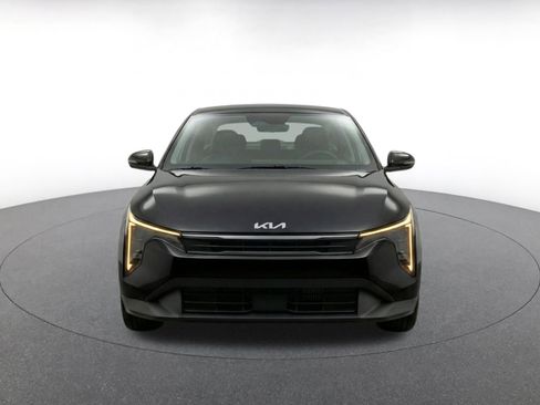 Used 2025 Kia K4 FWD image 2