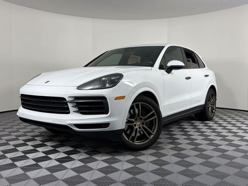 Certified 2022 Porsche Cayenne S AWD/4WD image 1