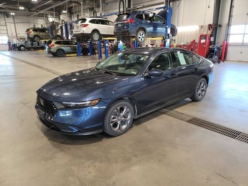 Used 2024 Honda Accord EX image 3