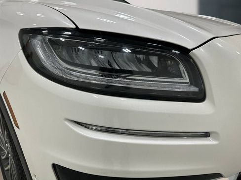Used 2019 Lincoln Nautilus Reserve AWD/4WD image 11