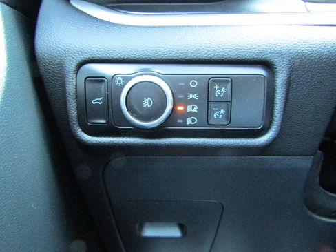 Used 2023 Ford Explorer XLT w/ Equipment Group 202A AWD/4WD image 20