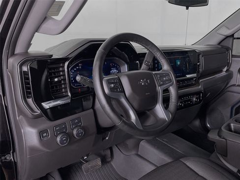 Used 2025 Chevrolet Silverado 1500 RST AWD/4WD image 12