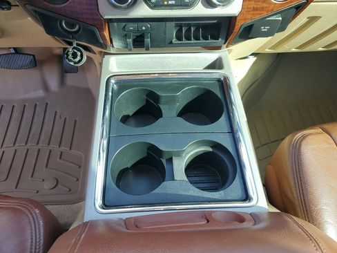 Used 2014 Ford F250 King Ranch w/ King Ranch w/Chrome Package image 37