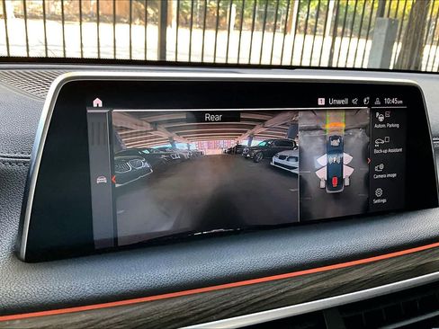 Used 2021 BMW 750i xDrive 750i xDrive w/ Luxury Rear Seating Package image 26