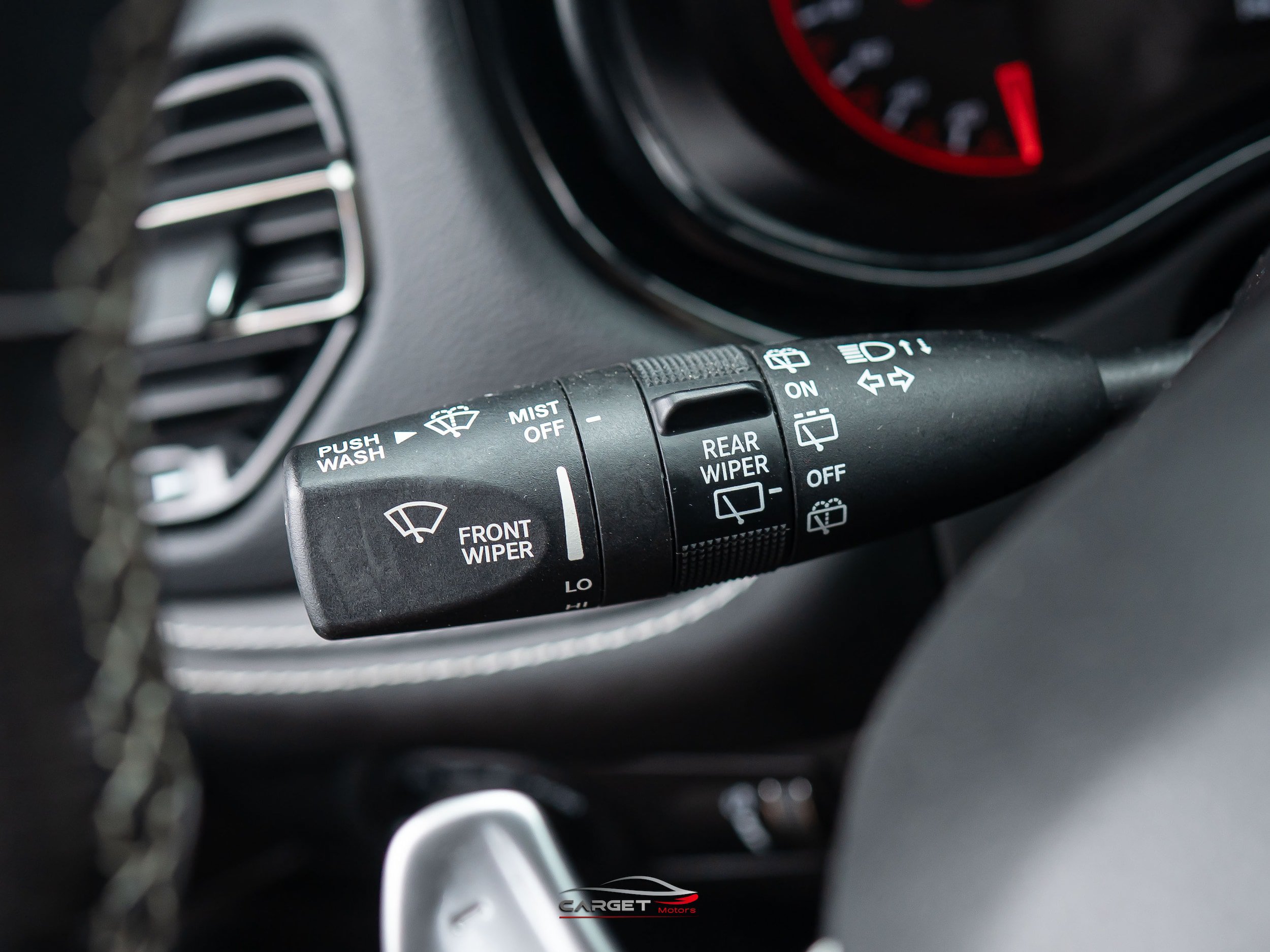 Used 2021 Dodge Durango SRT w/ Technology Group AWD/4WD image 31