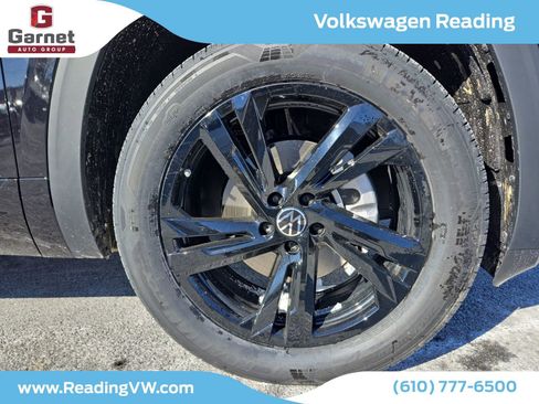 New 2026 Volkswagen Atlas Cross Sport SEL R-Line image 9