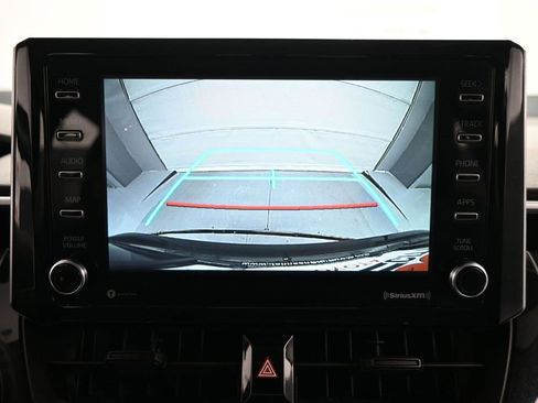 Used 2021 Toyota Corolla LE image 18