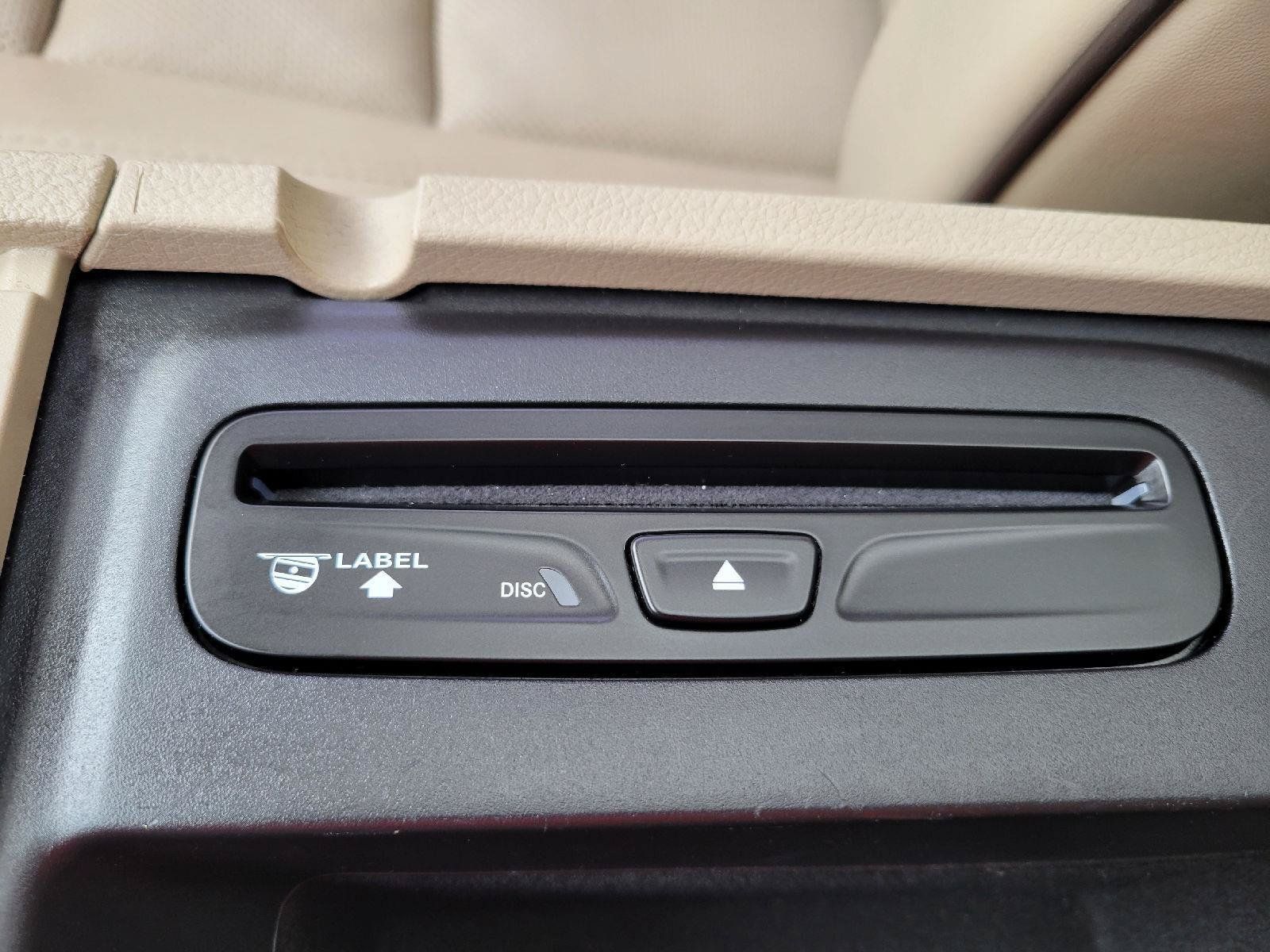 Used 2014 Jeep Grand Cherokee Overland AWD/4WD image 24
