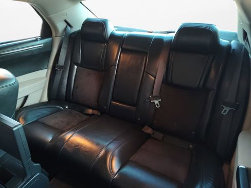 Used 2006 Chrysler 300 SRT8 w/ SRT Option Group II image 20