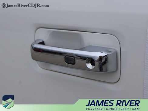 Used 2020 Ford F150 Platinum w/ Technology Package AWD/4WD image 19