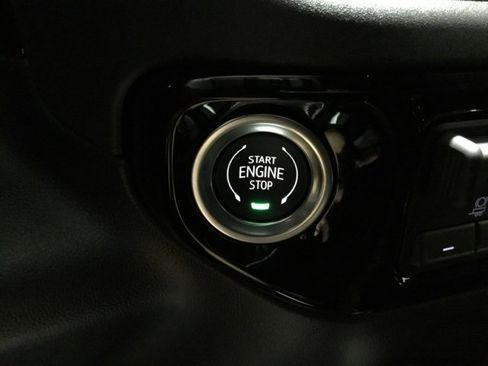 New 2025 GMC Sierra 1500 SLT w/ SLT Premium Package image 44