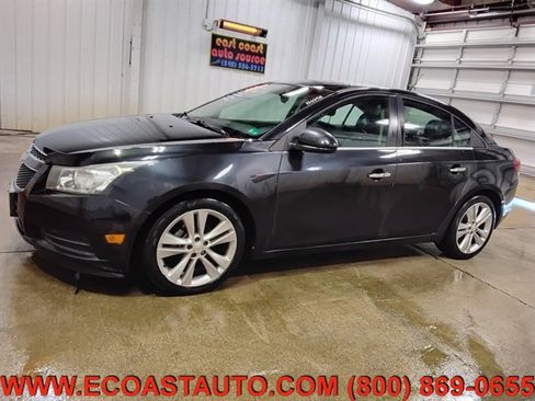 Used 2011 Chevrolet Cruze LTZ image 2