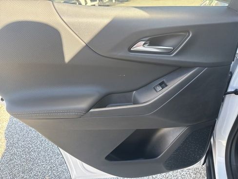 New 2026 Chevrolet Equinox LT w/ LPO, Floor Liner Package image 21