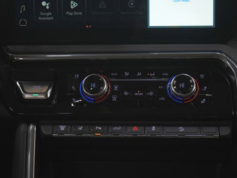 Used 2024 GMC Sierra 2500 Denali w/ Technology Package image 21