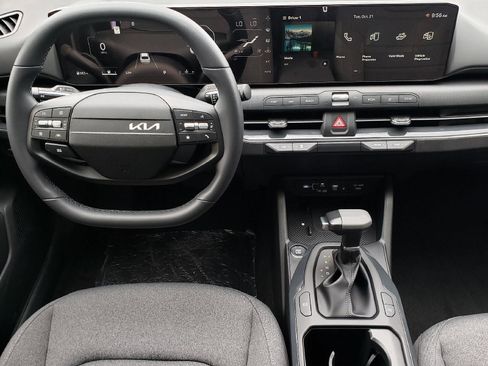 New 2025 Kia K4 EX image 10