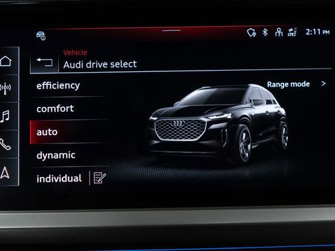 Used 2022 Audi Q4 e-tron Prestige image 23