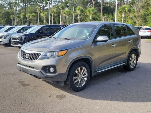 Used 2011 Kia Sorento EX w/ Limited Pkg image 3