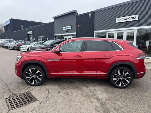 Used 2024 Volkswagen Atlas Cross Sport SEL Premium R-Line AWD/4WD image 4
