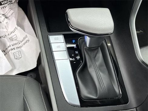 Used 2024 Hyundai Elantra SEL image 22