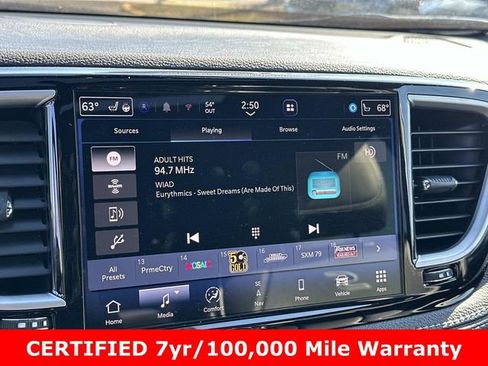 Used 2023 Chrysler Pacifica Limited w/ S Appearance Package image 25
