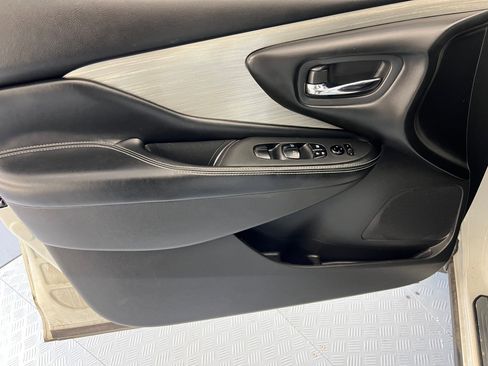 Used 2017 Nissan Murano SV image 12