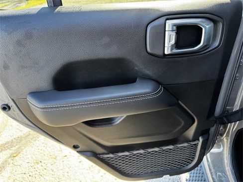 Used 2021 Jeep Wrangler Unlimited Sahara image 19