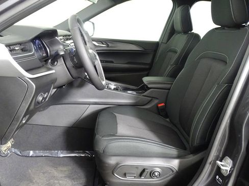 New 2025 Jeep Grand Cherokee L Laredo w/ Luxury Tech Group I image 11