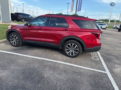 Used 2022 Ford Explorer ST-Line RWD image 10