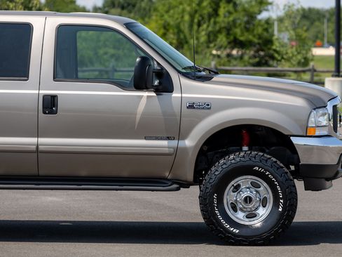 Used 2002 Ford F250 XL AWD/4WD image 7
