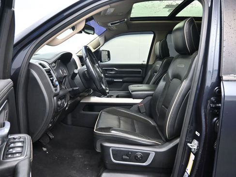 Used 2019 RAM 1500 Laramie image 27