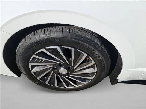 Used 2023 Hyundai Sonata SEL w/ Cargo Package image 9