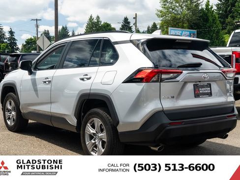Used 2023 Toyota RAV4 XLE AWD/4WD image 5