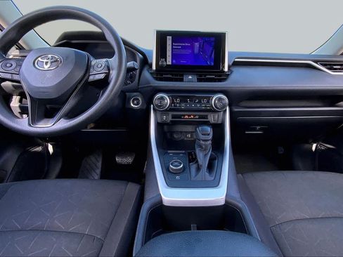 Used 2024 Toyota RAV4 XLE AWD/4WD image 15