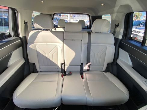 Used 2025 Hyundai Santa Fe SEL image 41